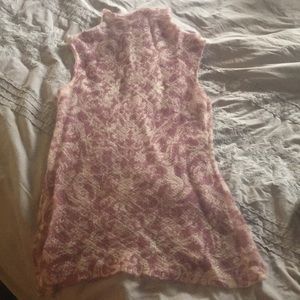 A beautiful, delicately made Elie Tahari vest.